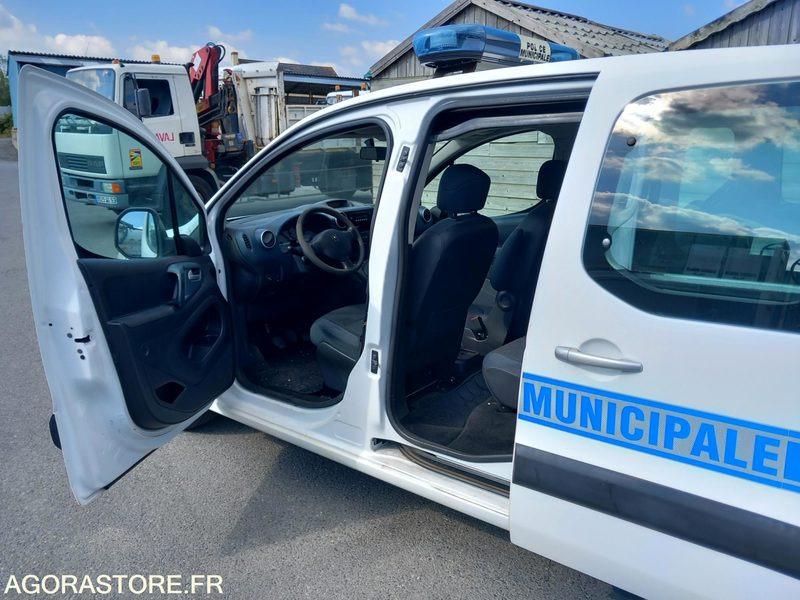 Peugeot Partner BL028QY - כלי רכב מסחרי קטן: תמונה 2 Peugeot Partner BL028QY - כלי רכב מסחרי קטן: תמונה 2