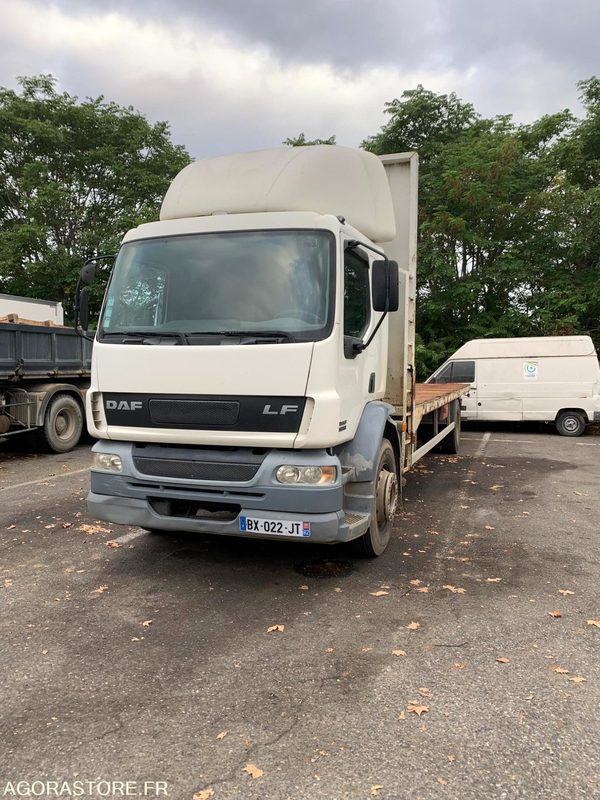 Porteur plateau DAF LF 18.250 - 2004 - 418000 Kms - משאית: תמונה 2 Porteur plateau DAF LF 18.250 - 2004 - 418000 Kms - משאית: תמונה 2
