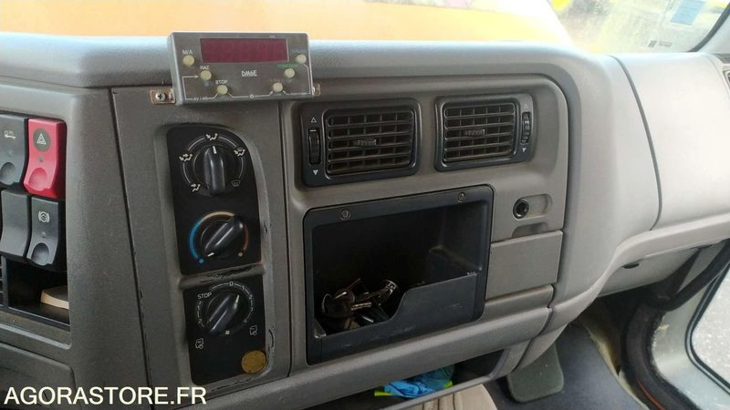 RENAULT 220 DCI - 2005 - 125012kms - משאית: תמונה 3 RENAULT 220 DCI - 2005 - 125012kms - משאית: תמונה 3