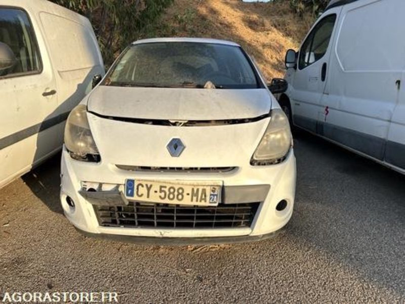 RENAULT CLIO - 1998 - 87625KM - CY588MA - מכונית: תמונה 1 RENAULT CLIO - 1998 - 87625KM - CY588MA - מכונית: תמונה 1