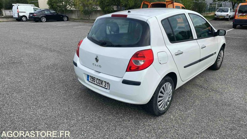 RENAULT CLIO - 2008 - 171835 KM - מכונית: תמונה 4 RENAULT CLIO - 2008 - 171835 KM - מכונית: תמונה 4