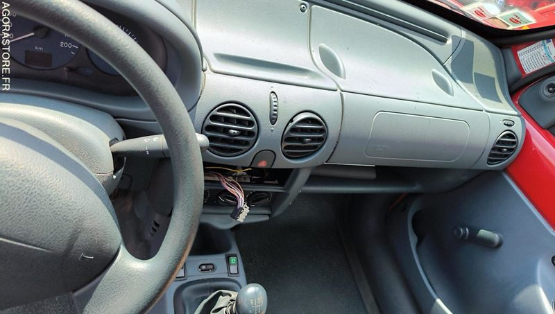 RENAULT KANGOO 1 PHASE 1 1,9L D 65CV - 2001 - 124560kms - כלי רכב מסחרי קטן: תמונה 4 RENAULT KANGOO 1 PHASE 1 1,9L D 65CV - 2001 - 124560kms - כלי רכב מסחרי קטן: תמונה 4