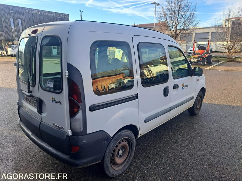 RENAULT KANGOO 157000kms 2000 - כלי רכב מסחרי קטן: תמונה 5 RENAULT KANGOO 157000kms 2000 - כלי רכב מסחרי קטן: תמונה 5