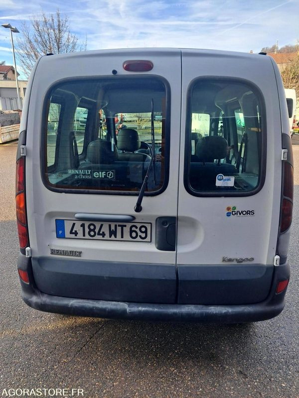 RENAULT KANGOO 157000kms 2000 - כלי רכב מסחרי קטן: תמונה 3 RENAULT KANGOO 157000kms 2000 - כלי רכב מסחרי קטן: תמונה 3