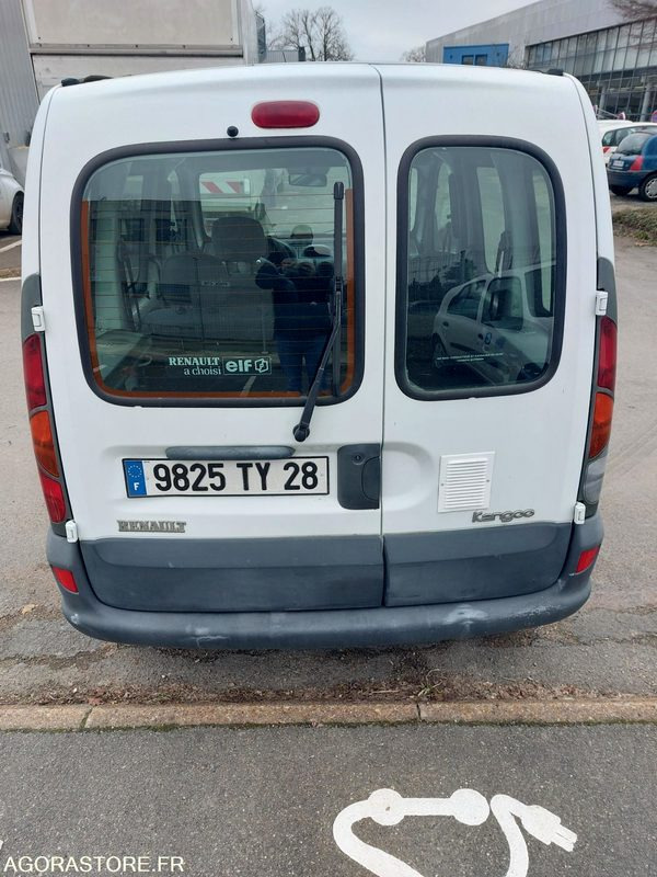 RENAULT KANGOO - 2000 - 119 023KM - כלי רכב מסחרי קטן: תמונה 4 RENAULT KANGOO - 2000 - 119 023KM - כלי רכב מסחרי קטן: תמונה 4