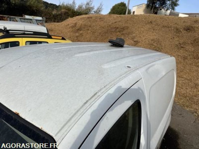 RENAULT KANGOO - 2009 - 170664KM - AB365ZR - כלי רכב מסחרי קטן: תמונה 5 RENAULT KANGOO - 2009 - 170664KM - AB365ZR - כלי רכב מסחרי קטן: תמונה 5