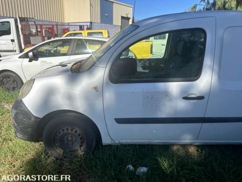 RENAULT KANGOO - 2010 - 288112km - AR259YG - כלי רכב מסחרי קטן: תמונה 5 RENAULT KANGOO - 2010 - 288112km - AR259YG - כלי רכב מסחרי קטן: תמונה 5