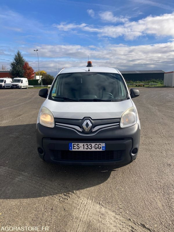 RENAULT KANGOO diesel - Année 2017 - 330 000 km - כלי רכב מסחרי קטן: תמונה 2 RENAULT KANGOO diesel - Année 2017 - 330 000 km - כלי רכב מסחרי קטן: תמונה 2