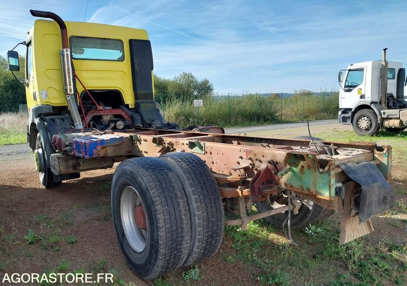 RENAULT KERAX 300-19 / 1999 / 660960 km - משאית עם שלדת תא: תמונה 2 RENAULT KERAX 300-19 / 1999 / 660960 km - משאית עם שלדת תא: תמונה 2