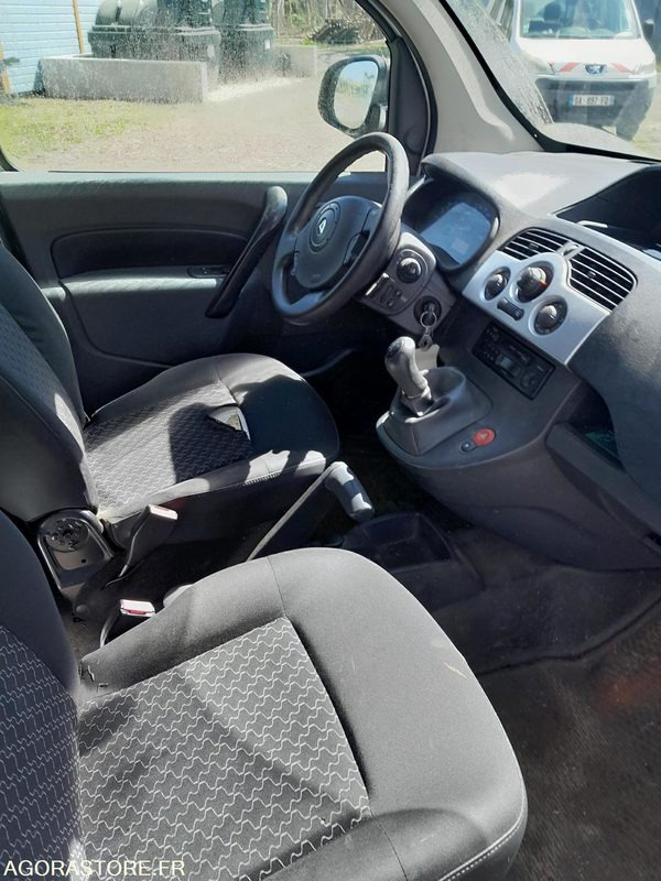 RENAULT Kangoo 3 pl - 215000km - 2013 - כלי רכב מסחרי קטן: תמונה 2 RENAULT Kangoo 3 pl - 215000km - 2013 - כלי רכב מסחרי קטן: תמונה 2