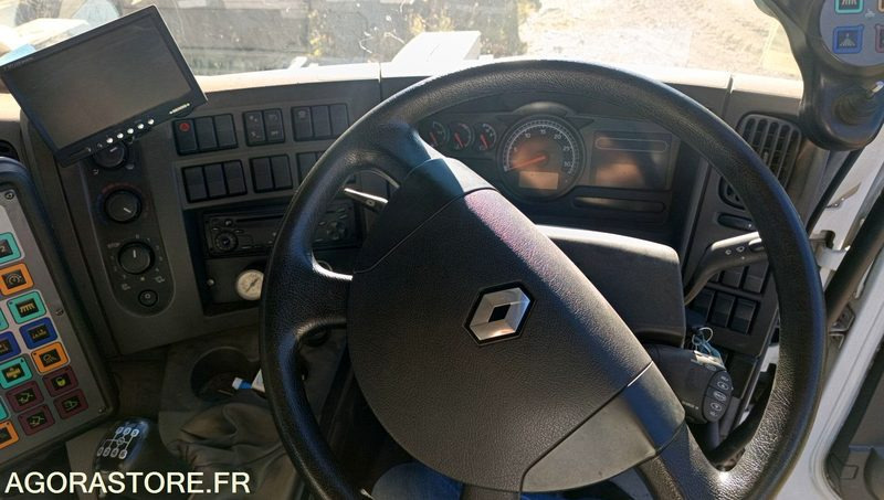 RENAULT MAJOR SCARAB - 2007 - 4730h - מטאטא כבישים: תמונה 5 RENAULT MAJOR SCARAB - 2007 - 4730h - מטאטא כבישים: תמונה 5