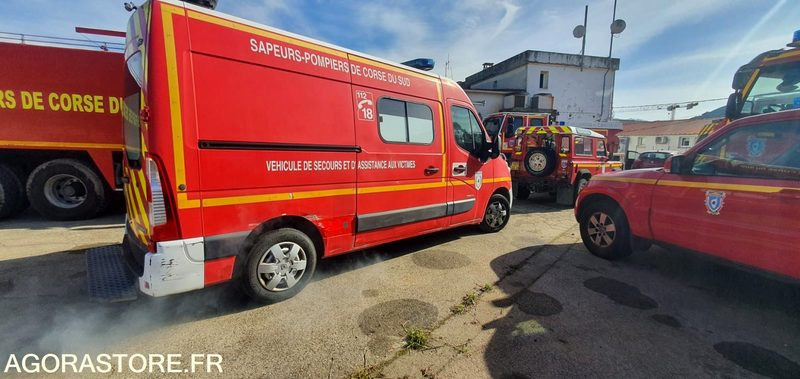 RENAULT MASTER 2.3 DCI TYPE AMBULANCE - 151128 km - 2011 - כלי רכב מסחרי עם לוח: תמונה 3 RENAULT MASTER 2.3 DCI TYPE AMBULANCE - 151128 km - 2011 - כלי רכב מסחרי עם לוח: תמונה 3