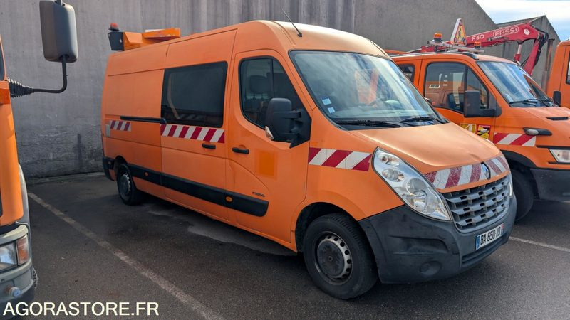 RENAULT MASTER BA-650-XB - 2010 - כלי רכב מסחרי עם לוח: תמונה 2 RENAULT MASTER BA-650-XB - 2010 - כלי רכב מסחרי עם לוח: תמונה 2