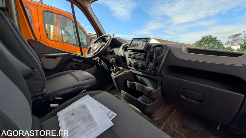 RENAULT MASTER BA-650-XB - 2010 - כלי רכב מסחרי עם לוח: תמונה 5 RENAULT MASTER BA-650-XB - 2010 - כלי רכב מסחרי עם לוח: תמונה 5