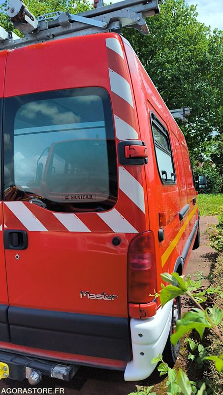 RENAULT MASTER II 2,5D - 2000 - 48197kms - כלי רכב מסחרי עם לוח: תמונה 4 RENAULT MASTER II 2,5D - 2000 - 48197kms - כלי רכב מסחרי עם לוח: תמונה 4