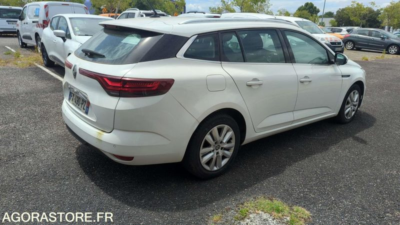 RENAULT MÉGANE 126390kms - 2021 - רכב סטיישן: תמונה 2 RENAULT MÉGANE 126390kms - 2021 - רכב סטיישן: תמונה 2