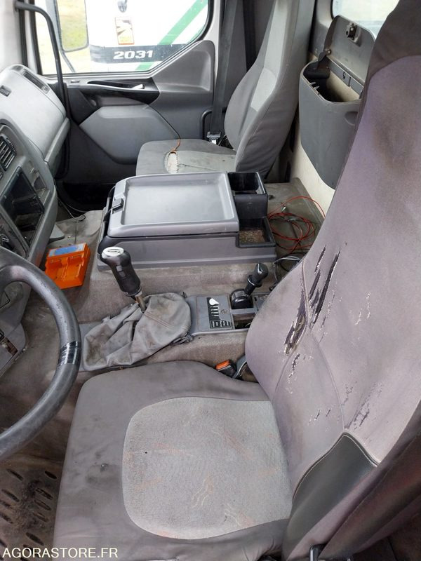 RENAULT PREMIUM 370-19 / 2007 / 371820 km - משאית עם שלדת תא: תמונה 5 RENAULT PREMIUM 370-19 / 2007 / 371820 km - משאית עם שלדת תא: תמונה 5