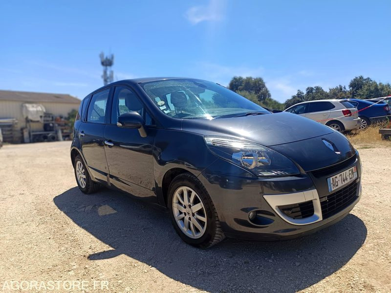 RENAULT SCENIC III 1.5 DCI 110CV - 2009 - 155000KMS - מכונית: תמונה 4 RENAULT SCENIC III 1.5 DCI 110CV - 2009 - 155000KMS - מכונית: תמונה 4