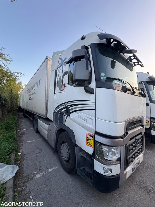 RENAULT T520 HIGH - 907 798KM - 2015 - יחידת טרקטור: תמונה 2 RENAULT T520 HIGH - 907 798KM - 2015 - יחידת טרקטור: תמונה 2