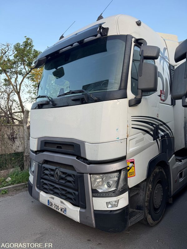 RENAULT T520 HIGH - 907 798KM - 2015 - יחידת טרקטור: תמונה 1 RENAULT T520 HIGH - 907 798KM - 2015 - יחידת טרקטור: תמונה 1