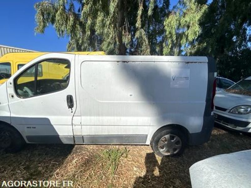 RENAULT TRAFIC - 150000KM - 2008 - BZ469XM - כלי רכב מסחרי עם לוח: תמונה 5 RENAULT TRAFIC - 150000KM - 2008 - BZ469XM - כלי רכב מסחרי עם לוח: תמונה 5
