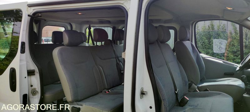RENAULT TRAFIC II - מיניבוס, כלי רכב מסחרי לנוסעים: תמונה 4 RENAULT TRAFIC II - מיניבוס, כלי רכב מסחרי לנוסעים: תמונה 4
