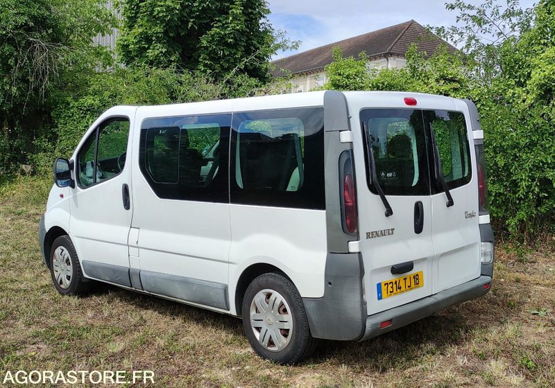RENAULT TRAFIC II - מיניבוס, כלי רכב מסחרי לנוסעים: תמונה 1 RENAULT TRAFIC II - מיניבוס, כלי רכב מסחרי לנוסעים: תמונה 1