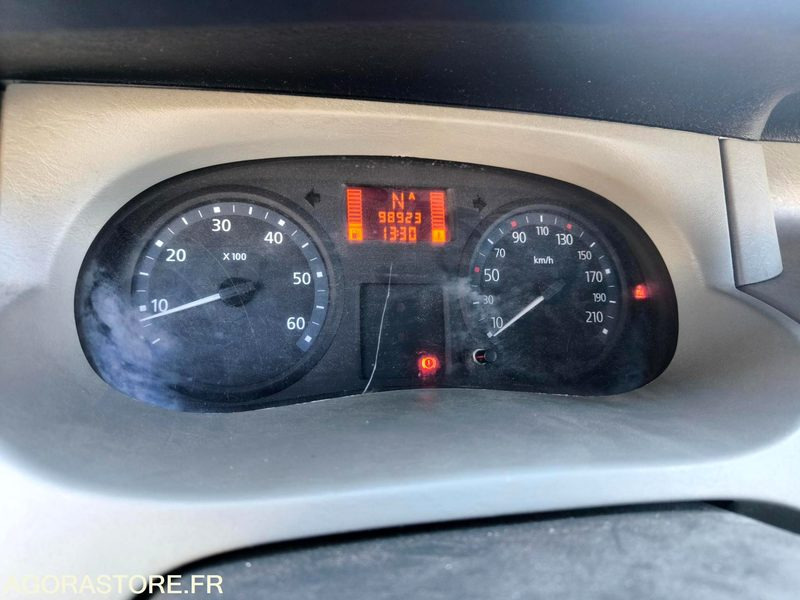 RENAULT TRAFIC MINI BUS BVA - מיניבוס, כלי רכב מסחרי לנוסעים: תמונה 3 RENAULT TRAFIC MINI BUS BVA - מיניבוס, כלי רכב מסחרי לנוסעים: תמונה 3