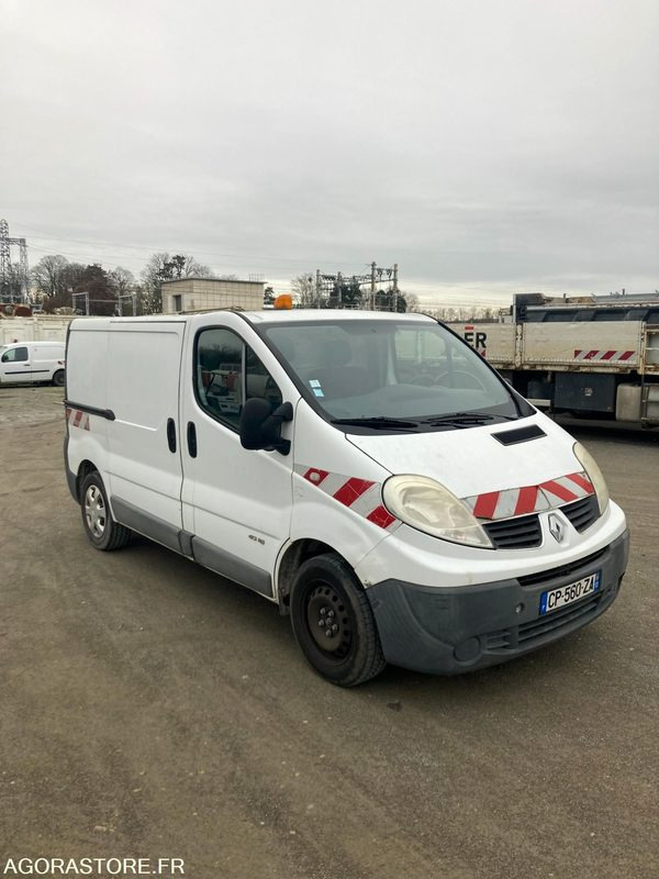 RENAULT TRAFIC diesel - Année 2013 - 376.300km - כלי רכב מסחרי עם לוח: תמונה 1 RENAULT TRAFIC diesel - Année 2013 - 376.300km - כלי רכב מסחרי עם לוח: תמונה 1