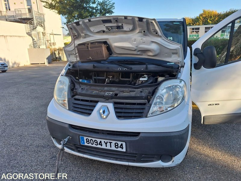 RENAULT TRAFIC - מיניבוס, כלי רכב מסחרי לנוסעים: תמונה 2 RENAULT TRAFIC - מיניבוס, כלי רכב מסחרי לנוסעים: תמונה 2