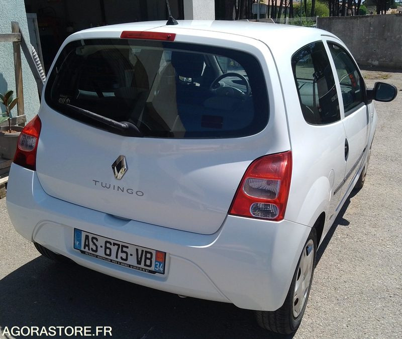 RENAULT TWINGO 2 72848 kms 2010 - מכונית: תמונה 3 RENAULT TWINGO 2 72848 kms 2010 - מכונית: תמונה 3