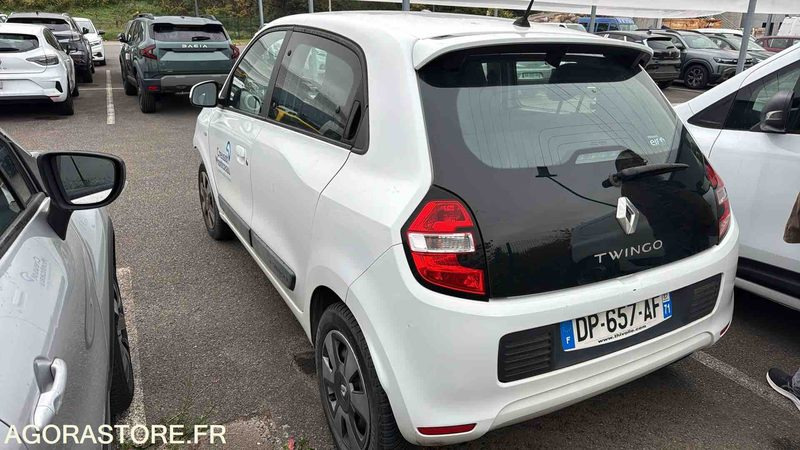 RENAULT TWINGO - 2015 - 88804 KM - מכונית: תמונה 4 RENAULT TWINGO - 2015 - 88804 KM - מכונית: תמונה 4