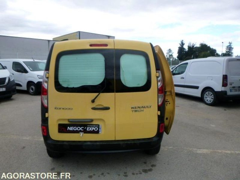 RENAULT kangoo Fourgonnette - 2015 - 148166km - PRIX TTC - כלי רכב מסחרי קטן: תמונה 3 RENAULT kangoo Fourgonnette - 2015 - 148166km - PRIX TTC - כלי רכב מסחרי קטן: תמונה 3