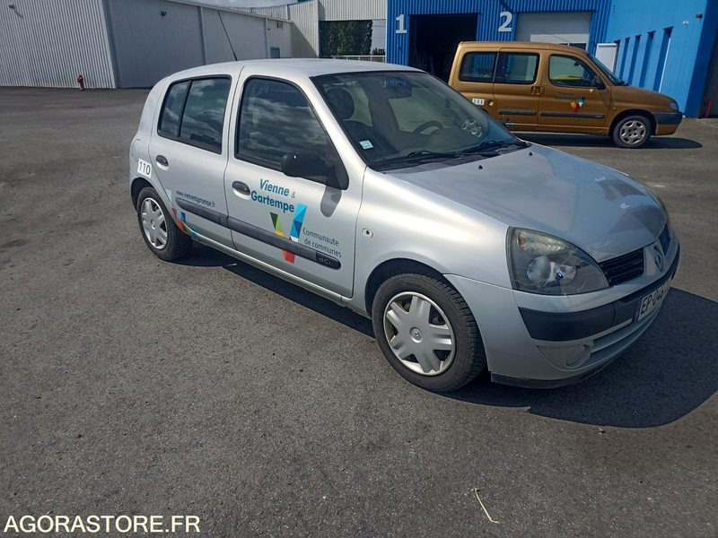 Renault Clio 2 1.5 dCi - 107100kms - 2004 - מכונית: תמונה 3 Renault Clio 2 1.5 dCi - 107100kms - 2004 - מכונית: תמונה 3