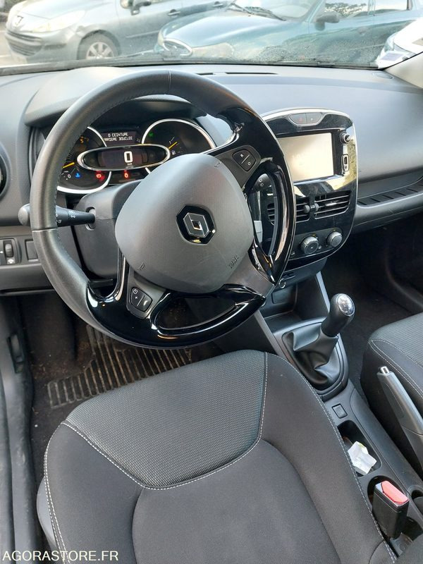 Renault Clio Blanche DC974FQ de 2013 - 67561 km - מכונית: תמונה 4 Renault Clio Blanche DC974FQ de 2013 - 67561 km - מכונית: תמונה 4