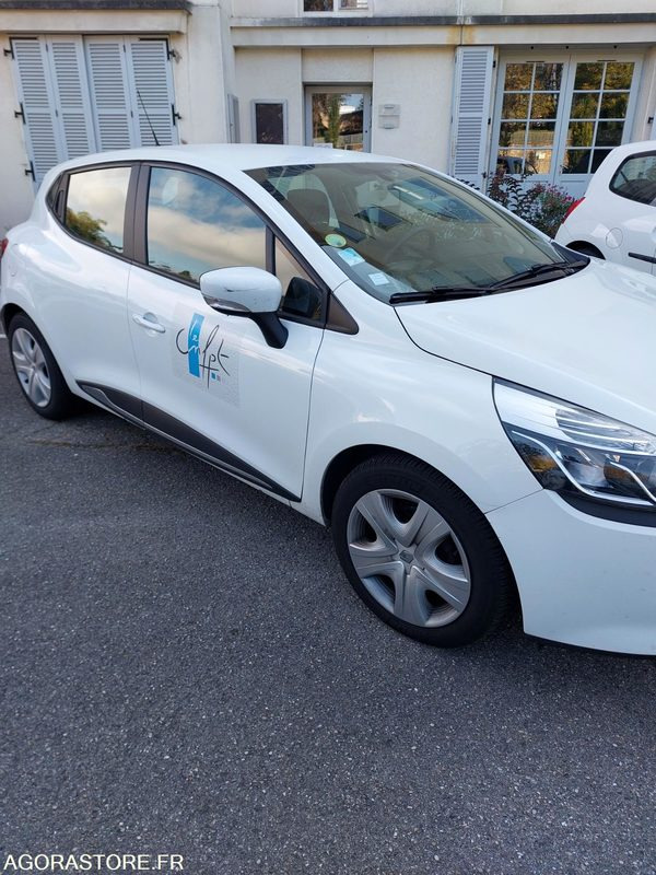 Renault Clio Blanche DC974FQ de 2013 - 67561 km - מכונית: תמונה 3 Renault Clio Blanche DC974FQ de 2013 - 67561 km - מכונית: תמונה 3