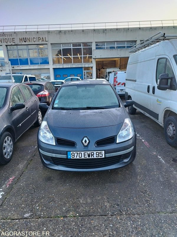 Renault Clio - מכונית: תמונה 4 Renault Clio - מכונית: תמונה 4