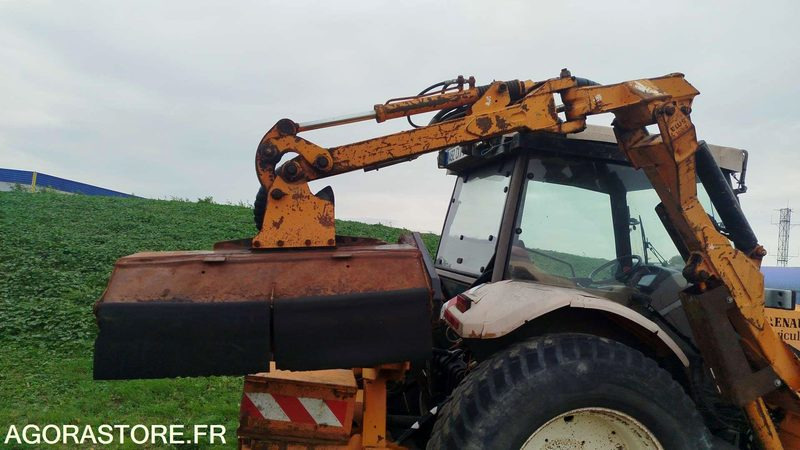 Renault Ergos 446 - 2009 - 10940h - 492CKV31 - טרקטור חקלאי: תמונה 5 Renault Ergos 446 - 2009 - 10940h - 492CKV31 - טרקטור חקלאי: תמונה 5