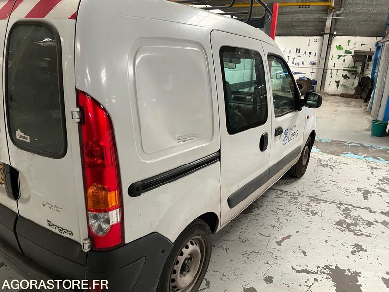 Renault Kangoo 1.2 essence année 2004 162825 kms - כלי רכב מסחרי: תמונה 4 Renault Kangoo 1.2 essence année 2004 162825 kms - כלי רכב מסחרי: תמונה 4