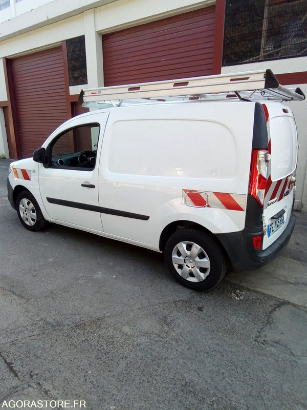 Renault Kangoo 1.5 dci 90 CV 159648 kms clim gps - כלי רכב מסחרי קטן: תמונה 2 Renault Kangoo 1.5 dci 90 CV 159648 kms clim gps - כלי רכב מסחרי קטן: תמונה 2