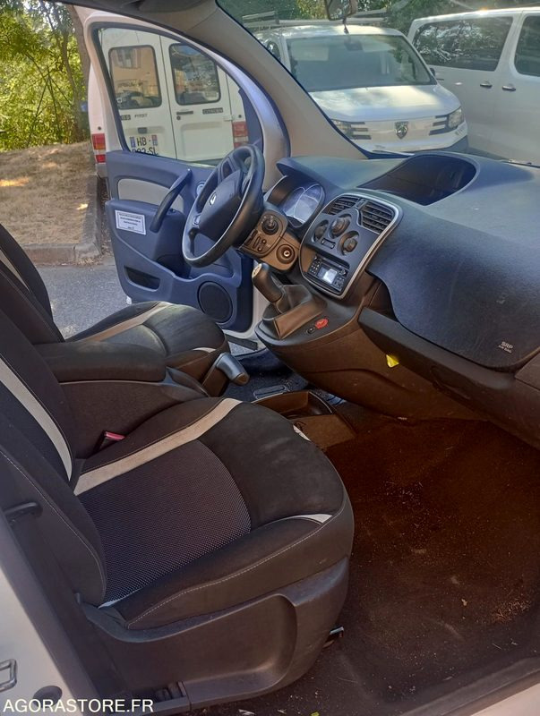 Renault Kangoo 2009 136505 kms - כלי רכב מסחרי קטן: תמונה 3 Renault Kangoo 2009 136505 kms - כלי רכב מסחרי קטן: תמונה 3