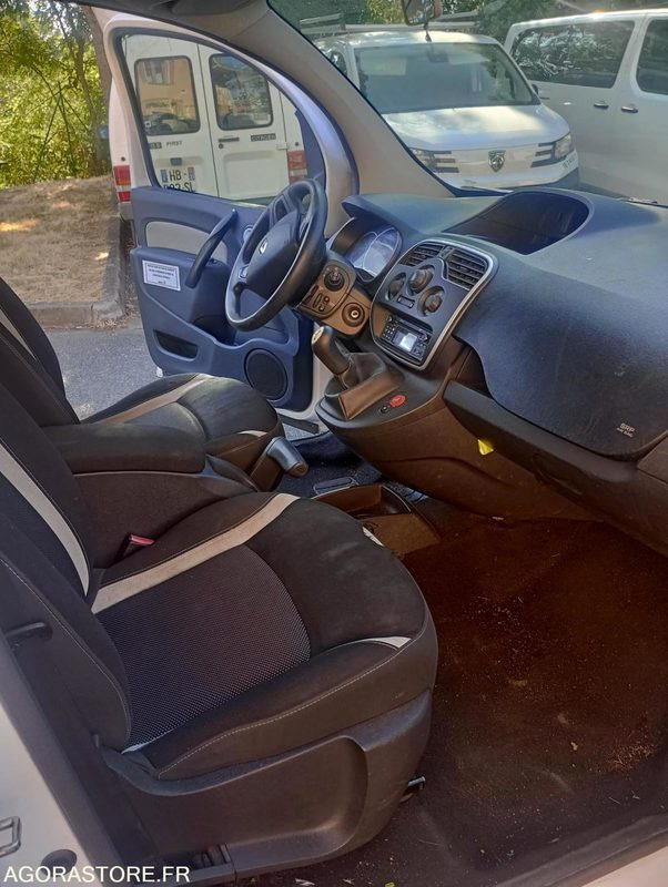Renault Kangoo 2013 227831 kms - כלי רכב מסחרי קטן: תמונה 5 Renault Kangoo 2013 227831 kms - כלי רכב מסחרי קטן: תמונה 5