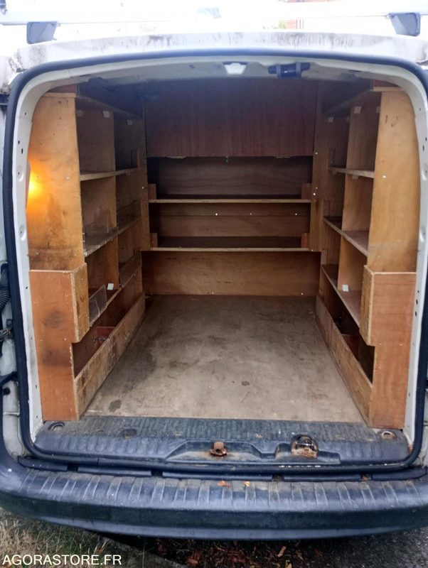 Renault Kangoo 6CV 136506 kms 2009 - כלי רכב מסחרי קטן: תמונה 3 Renault Kangoo 6CV 136506 kms 2009 - כלי רכב מסחרי קטן: תמונה 3