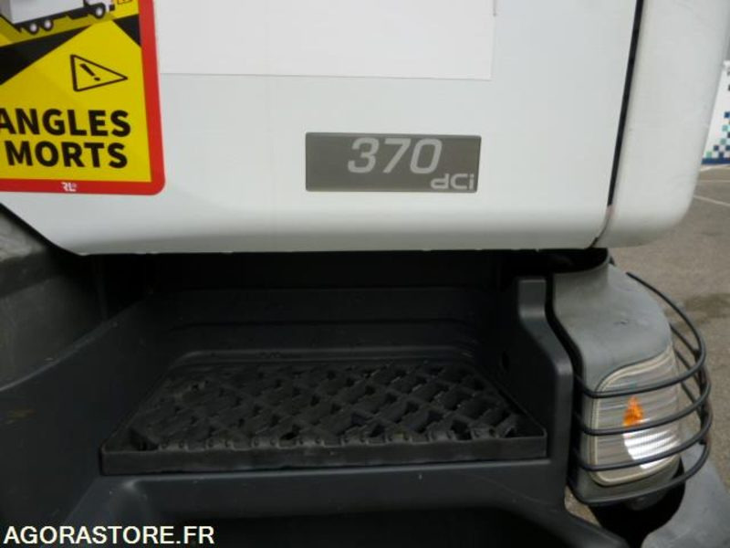 Renault Kerax 6x4 370DCI bras de dépose Marrel 16000kgs 521550 kms 2003 - משאית הרמת וו, משאית מנוף: תמונה 5 Renault Kerax 6x4 370DCI bras de dépose Marrel 16000kgs 521550 kms 2003 - משאית הרמת וו, משאית מנוף: תמונה 5