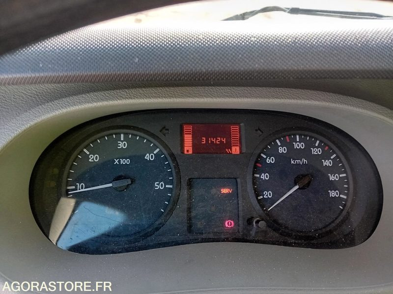הַחכָּרָה  Renault Mascott Nacelle - 2006 - 31430 kms Renault Mascott Nacelle - 2006 - 31430 kms: תמונה 9
