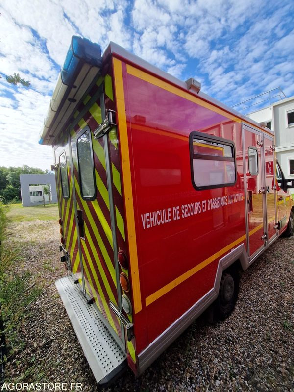 Renault Master - 2011 - 174389 - BV594XQ - כלי רכב מסחרי עם לוח: תמונה 3 Renault Master - 2011 - 174389 - BV594XQ - כלי רכב מסחרי עם לוח: תמונה 3