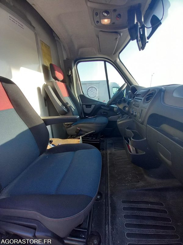 Renault Master 2015 - DQ960DG - 463996KM - כלי רכב מסחרי עם לוח: תמונה 5 Renault Master 2015 - DQ960DG - 463996KM - כלי רכב מסחרי עם לוח: תמונה 5