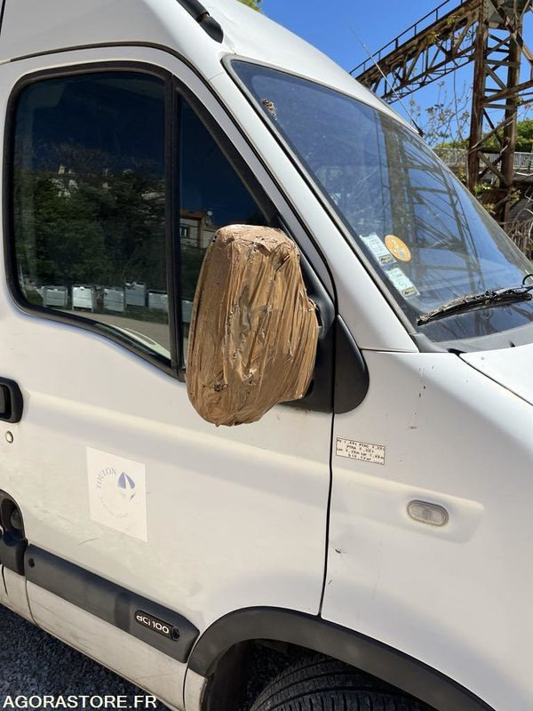כלי רכב מסחרי עם לוח Renault Master: תמונה 15