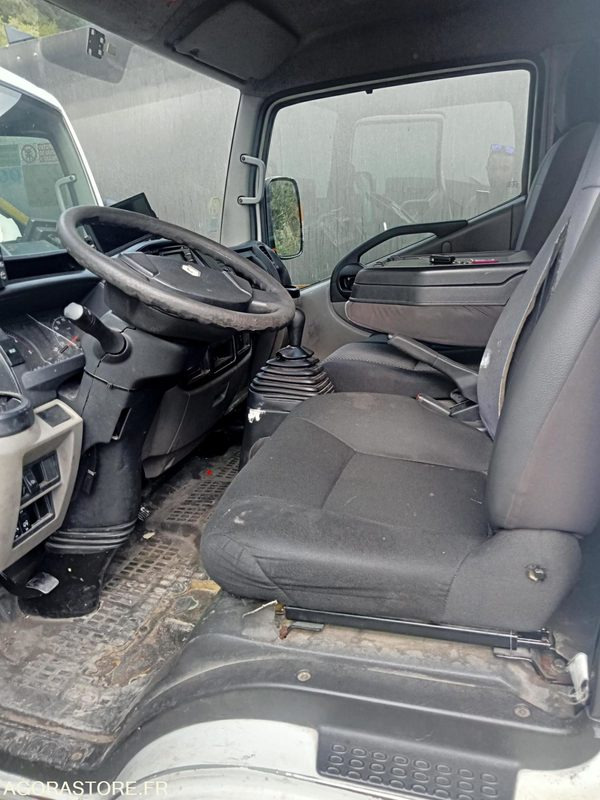 Renault Maxity - Véhicule plateau - כלי רכב מסחרי עם לוח: תמונה 4 Renault Maxity - Véhicule plateau - כלי רכב מסחרי עם לוח: תמונה 4