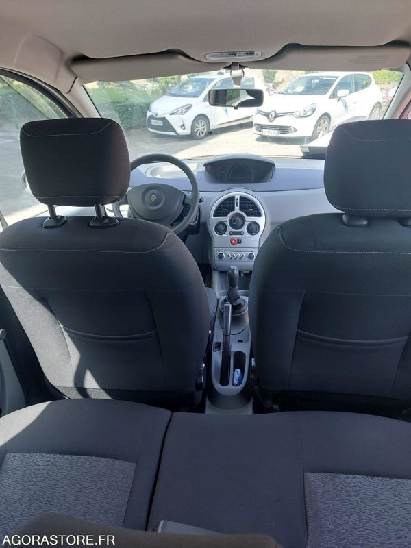 Renault Modus Rouge de 2010 65460km - Véhicule Défaillant - מכונית: תמונה 4 Renault Modus Rouge de 2010 65460km - Véhicule Défaillant - מכונית: תמונה 4
